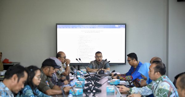 Pemkot Makassar Tegas Tertibkan Kabel FO Ilegal, Targetkan Ducting Sharing Mulai 2026
