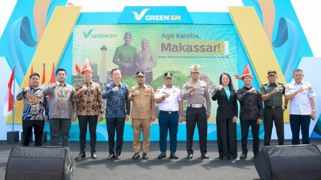 Kadishub Muhammad Rheza Dukung Pengoperasian Taksi Listrik Green SM di Makassar