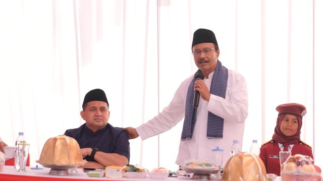 Mensos Saifullah Yusuf Serahkan Bantuan Rumah Knockdown untuk Nelayan Untia Makassar