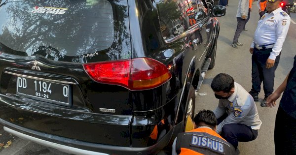 Dishub Makassar Ingatkan Masyarakat Tak Parkir di Bahu Jalan