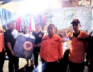 BPBD Makassar Salurkan Bantuan Darurat untuk Korban Angin Kencang di Wajo
