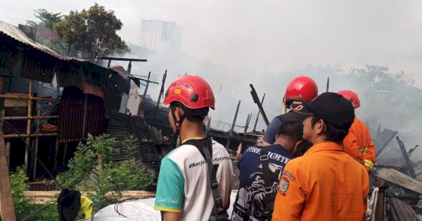 Kebakaran Hanguskan Delapan Rumah di Masale, BPBD Makassar Turun Lakukan Recovery