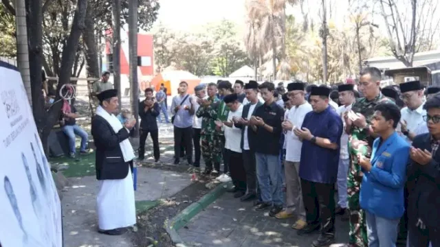 Doakan Korban Kebakaran, Pemkot dan Forkopimda Gelar Salat Gaib di Pelataran DPRD Makassar