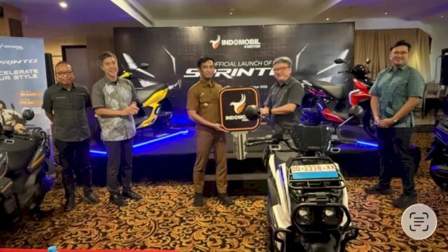 DLH Makassar Dapat 38 Unit Motor Listrik dari PT Indomobil Emotor International