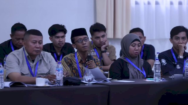 Perkuat SDM Pelayanan Publik, Tim DLH Makassar Ikuti Bimtek Kehumasan