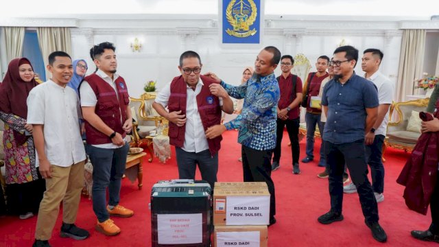 Gubernur Sulsel Lepas Tim Bantu Penangangan Tanggap Bencana di Tiga Provinsi