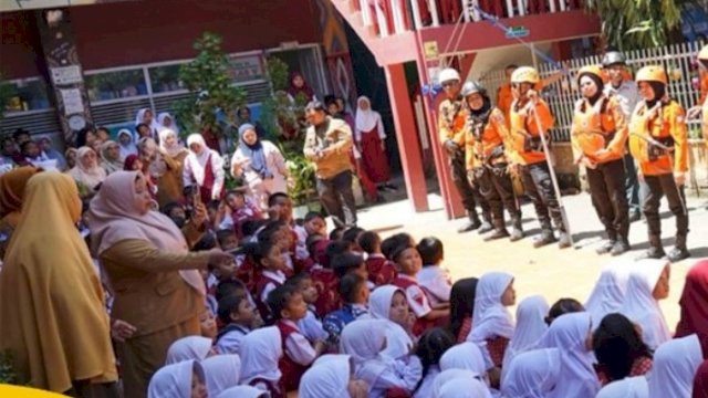 SALAMA BPBD Makassar Diminati Sekolah, Edukasi Kebencanaan Diajarkan Lewat Permainan