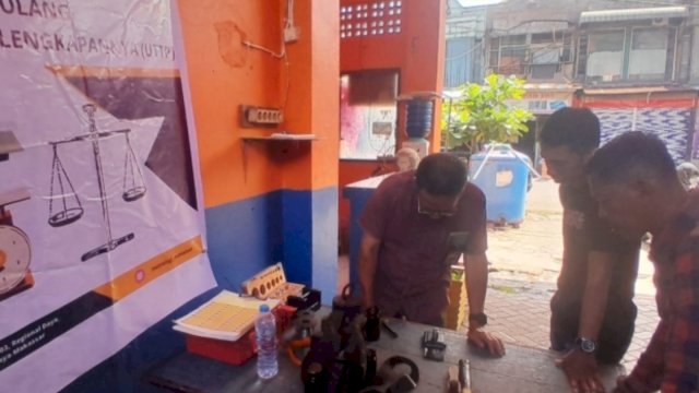 Disdag Makassar Gelar Tera Ulang di Pasar Tradisional, Akurasi Alat Ukur Pedagang