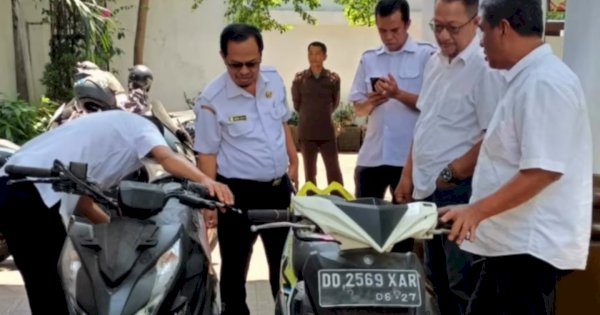 Dinas Perdagangan Makassar Lakukan Taksasi Kendaraan Sitaan di Kejari Cabang Pelabuhan