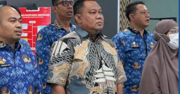 Kepala Dinas Kearsipan Makassar Hadiri Launching Bank Sampah DPMPTSP, Dukung Budaya Tertib Lingkungan