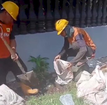 Gerak Cepat Dinas PU Makassar Normalisasi Drainase Warga Hartaco Indah