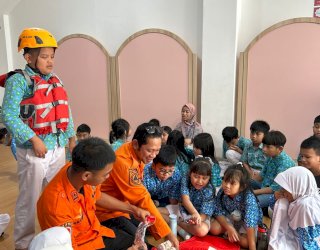 Inovasi SALAMA: BPBD Makassar Dorong Budaya Sadar Bencana Lewat Edukasi VR di Sekolah