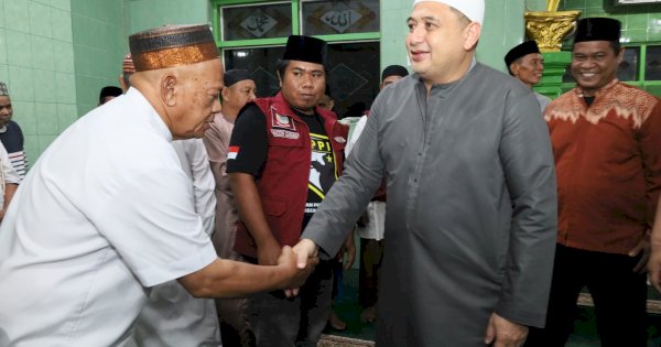 Lewat Safari Subuh, Wali Kota Makassar Sapa Warga dan Apresiasi Pengurus Masjid