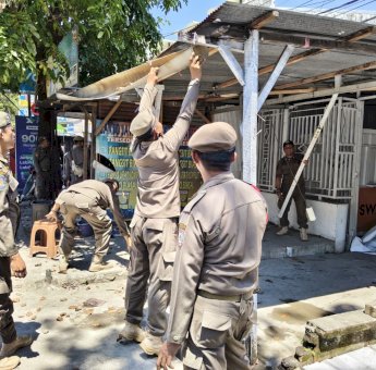 Penataan Kota Berlanjut, 27 Lapak PKL di Tiga Kelurahan Tallo Ditertibkan