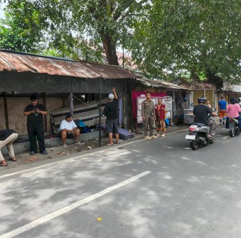 Lima Tahun Berdiri di Atas Drainase, Lapak Liar di Tallo Akhirnya Dibongkar