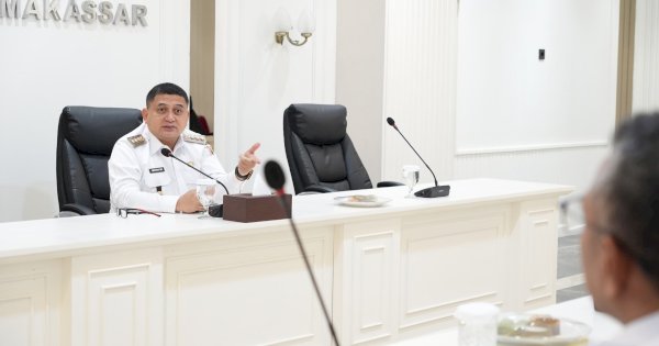 Wali Kota Makassar Instruksikan Penertiban Baliho Ilegal
