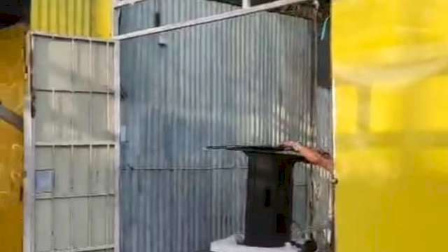 40 PKL di Jalan Tinumbu Bongkar Lapak Secara Mandiri, Tanpa Konflik