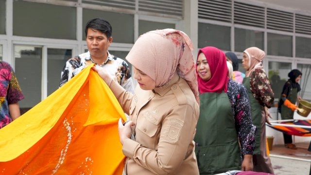 Wawali Makassar Tinjau Pelatihan Keterampilan di Sentra Wirajaya saat Hari Kartini