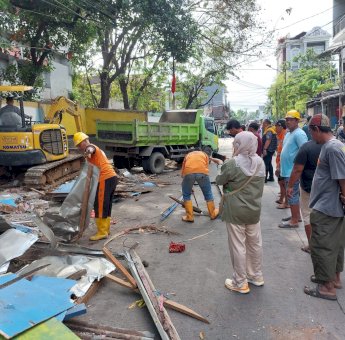Pemkot Makassar Tertibkan Lapak PKL di Jalan Tinumbu Tanpa Gejolak