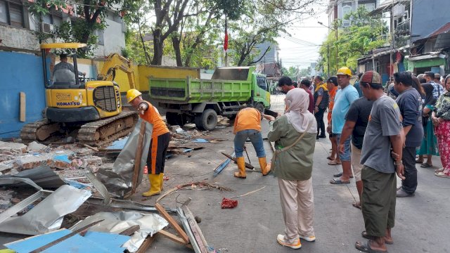 Pemkot Makassar Tertibkan Lapak PKL di Jalan Tinumbu Tanpa Gejolak