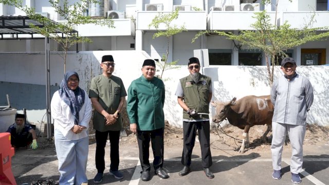 Momentum Iduladha, Pemkot Makassar Tebar Kepedulian Lewat Penyembelihan 9 Sapi Kurban