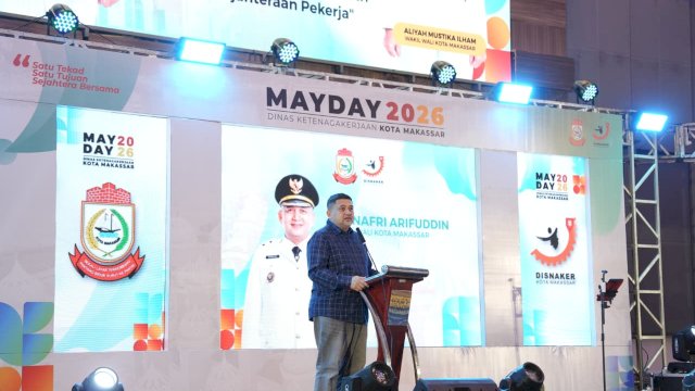 Wali Kota Makassar Munafri Arifuddin memberikan sambutan dalam acara Malam Ramah Tamah peringatan May Day 2026 yang digelar Dinas Ketenagakerjaan Kota Makassar di Hotel Four Points by Sheraton, Senin (4/5/2026). || dok HUmas Pemkot Makassar