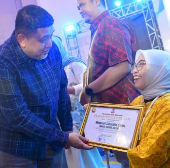 Pemkot Makassar Beri Penghargaan Konfederasi Pekerja Hingga Karyawan Difabel di Ramah Tamah May Day 2026