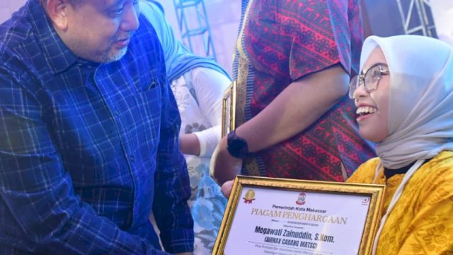 Pemkot Makassar Beri Penghargaan Konfederasi Pekerja Hingga Karyawan Difabel di Ramah Tamah May Day 2026