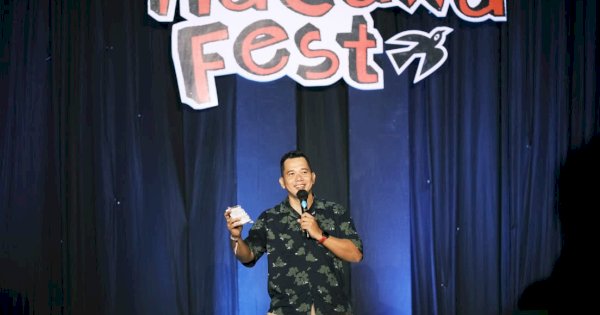 Panggung Pecah Briptu Fachry Satu-satunya Polisi yang Tampil di Macawa Fest 2026, Festival Stand Up terbesar di Indonesia Timur