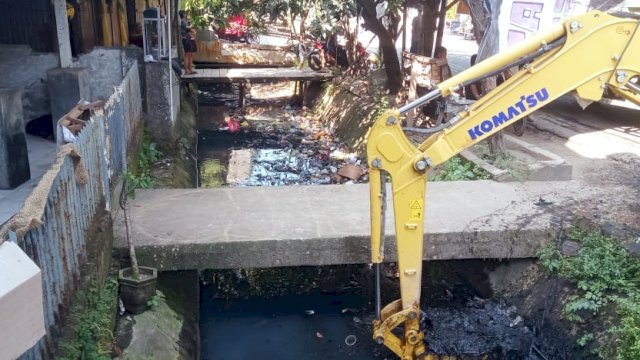 Dinas PU Makassar Kebut Normalisasi Drainase Pascapenertiban PKL di Mariso