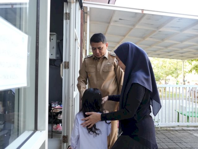 Munafri Beri Teladan GAMAS, Antar Putrinya pada Hari Pertama Sekolah