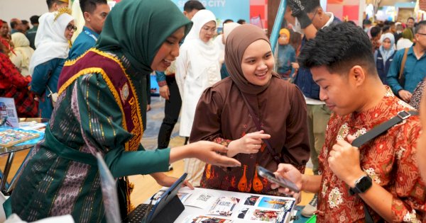 AI Photobooth LONTARA+ Diskominfo Makassar Jadi Daya Tarik di Indonesia City Expo APEKSI 2026