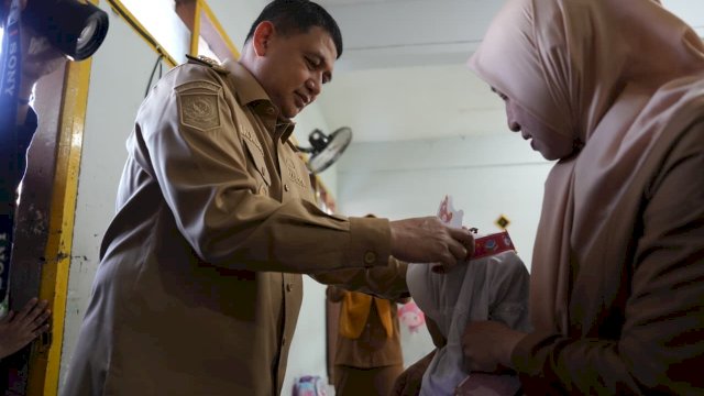 Pantau MPLS 2026, Wali Kota Appi Pastikan Hari Pertama Sekolah di Makassar Berjalan Lancar