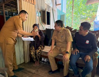 Digitalisasi Bansos, Kadinsos Makassar Turun Langsung Tinjau Pendataan Perlinsos