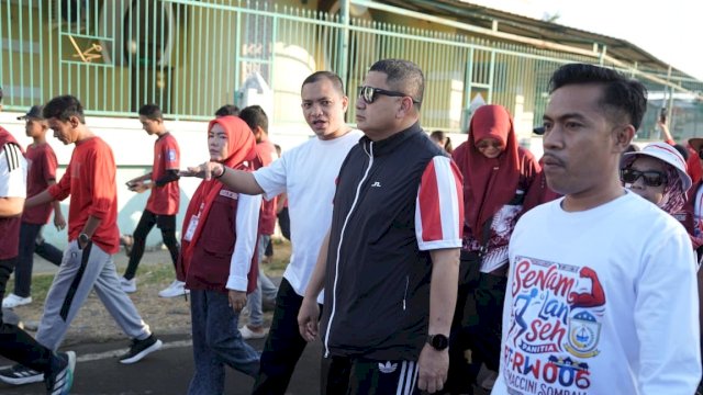 Munafri Jalan Sehat Bersama Warga Maccini Sombala, Ingatkan Pilah Sampah dan Waspada Kemarau