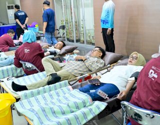 Semarak HUT ke-102, PDAM Makassar dan Karang Taruna Gelar Donor Darah
