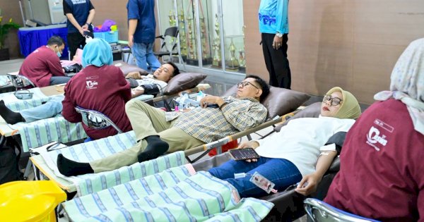 Semarak HUT ke-102, PDAM Makassar dan Karang Taruna Gelar Donor Darah