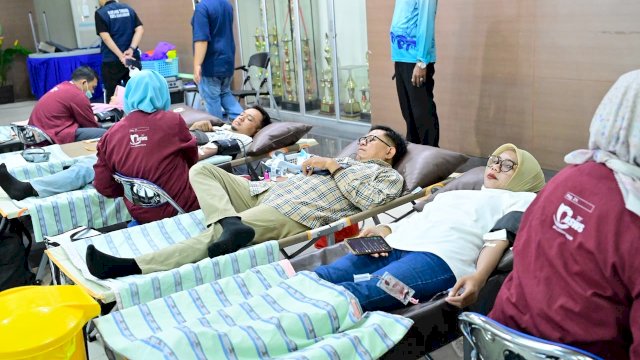 Semarak HUT ke-102, PDAM Makassar dan Karang Taruna Gelar Donor Darah