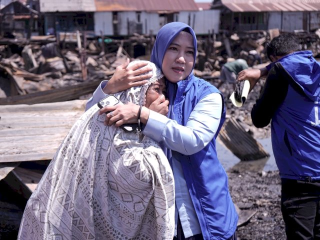 Fatma Wahyuddin Tinjau Korban Kebakaran Tallo, Salurkan Bantuan untuk Ratusan Warga Terdampak