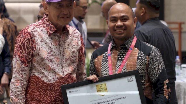 Lontara+ Antarkan Diskominfo Makassar Raih Public Service of the Year Sulsel 2026