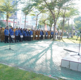 Jadi Pembina Apel, Nirman Mungkasa Ajak ASN Jadi Tuan Rumah MTQ yang Baik dan Disiplin Pilah Sampah
