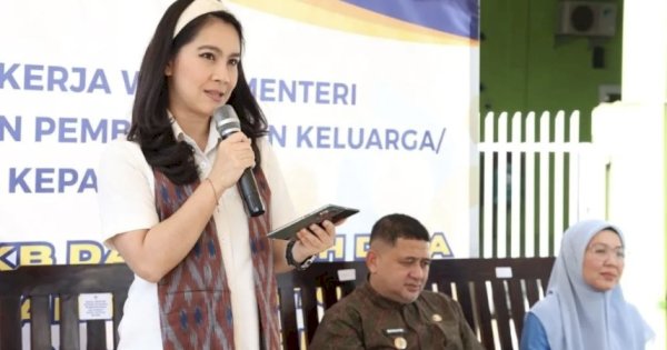 Wamendukbangga Tinjau Kampung KB Manggala, Perkuat Pembangunan Keluarga dari Tingkat Kelurahan