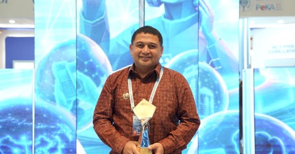 Sukses Percepat Digitalisasi Layanan Pemerintah, Munafri Antar Makassar Raih Predikat Kota TP2DD Terbaik 2026