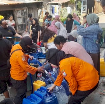 BPBD Makassar Perluas Distribusi Air Bersih hingga 157 Titik