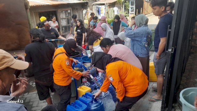 BPBD Makassar Perluas Distribusi Air Bersih hingga 157 Titik