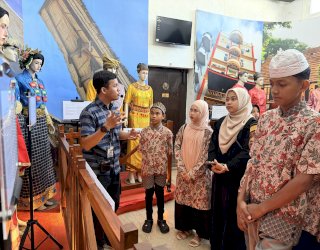 Disbud Makassar Kenalkan Sejarah dan Budaya kepada Anak Panti Lewat Kunjungan Museum