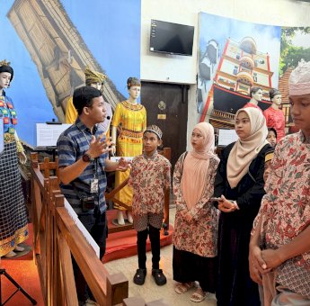 Disbud Makassar Kenalkan Sejarah dan Budaya kepada Anak Panti Lewat Kunjungan Museum