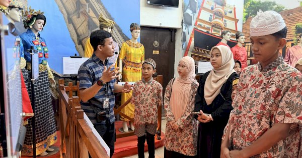Disbud Makassar Kenalkan Sejarah dan Budaya kepada Anak Panti Lewat Kunjungan Museum
