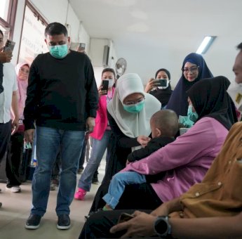 Wali Kota Munafri Sambangi RSUD Daya, Bagi Masker hingga Cek Ruangan Pasien