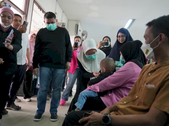 Wali Kota Munafri Sambangi RSUD Daya, Bagi Masker hingga Cek Ruangan Pasien
